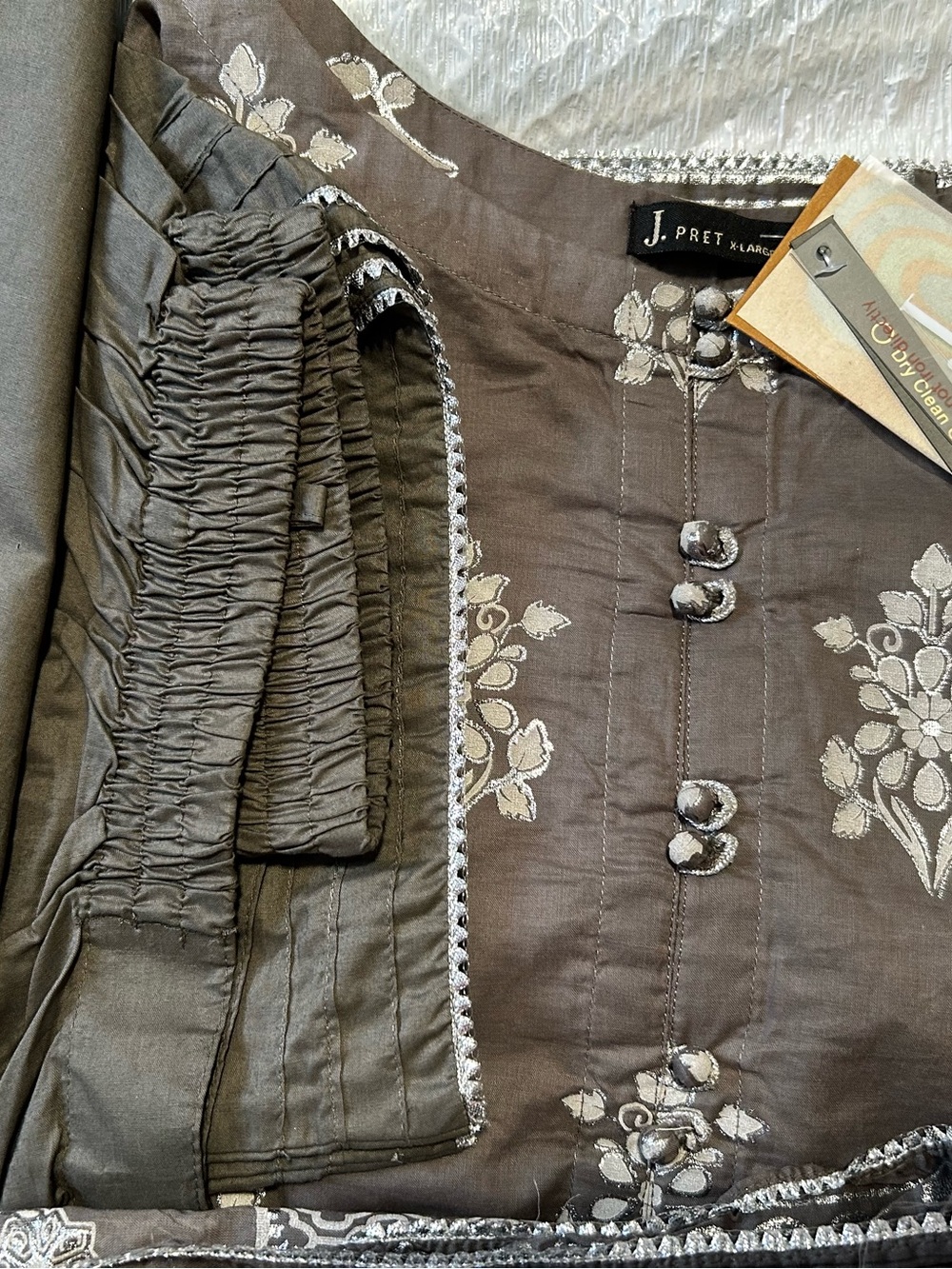 Pakistani Grey&silver Block Printed 3 pc Suit for Women in Size 16 by J.Pret - Picture 5 of 8